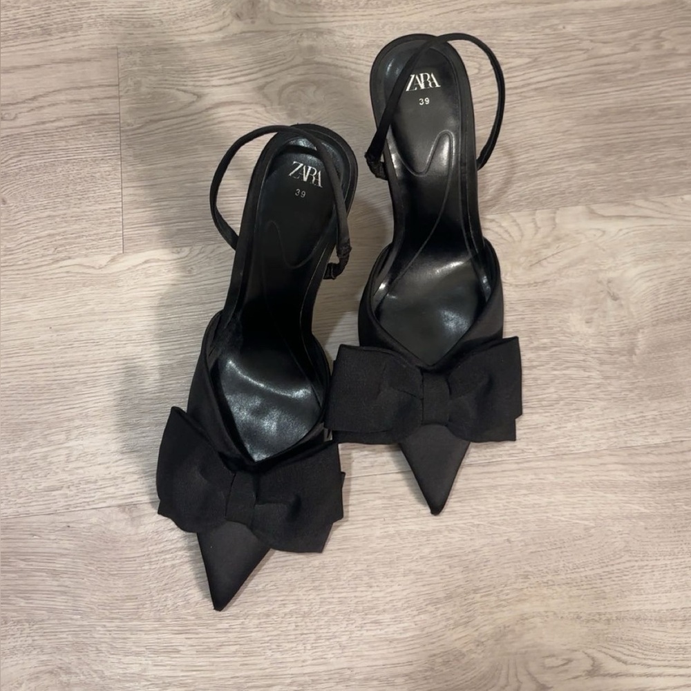 Zara Women's Elegant Black Heels with Bow
